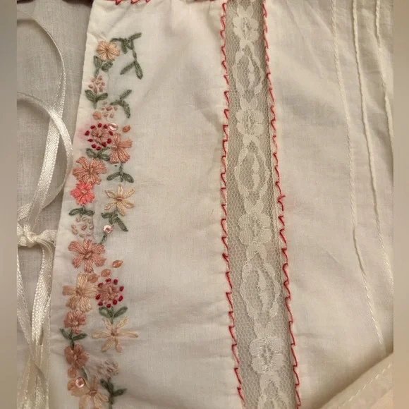 Johnny Was Ivory Blouse with Floral Embroidery - Picture 5 of 5